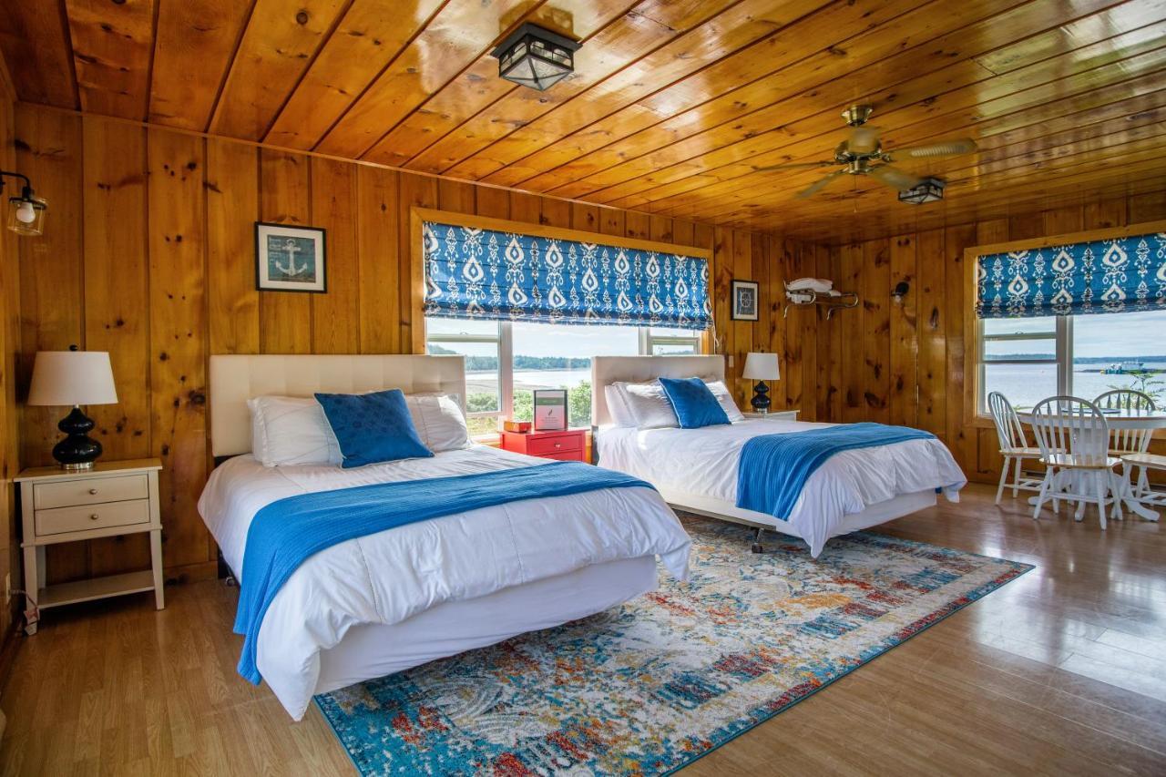 Friars Bay Inn & Cottages Welshpool Екстер'єр фото