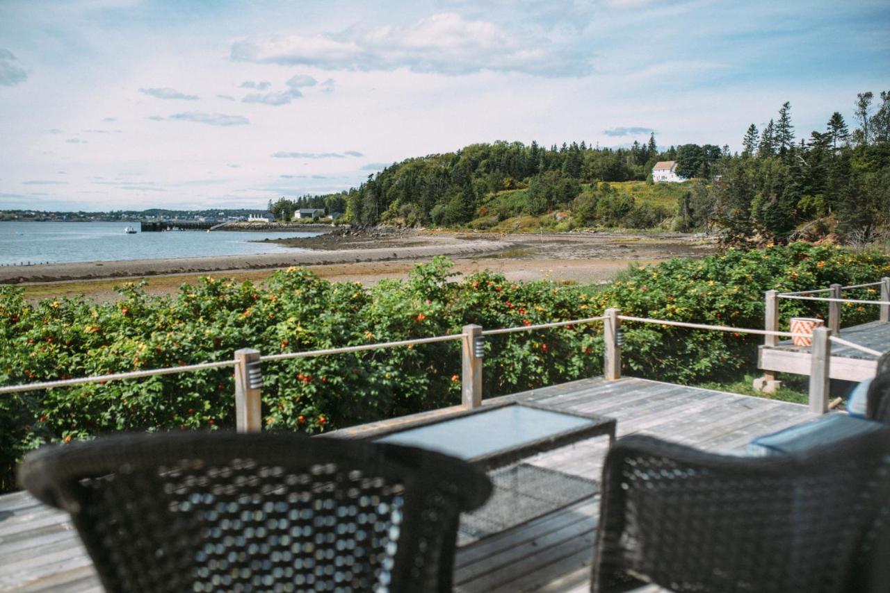 Friars Bay Inn & Cottages Welshpool Екстер'єр фото